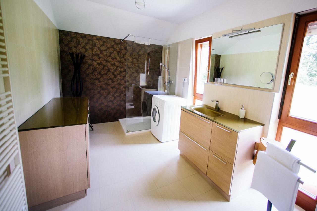Hisa Krivopeta Apartment โคบาริด ภายนอก รูปภาพ